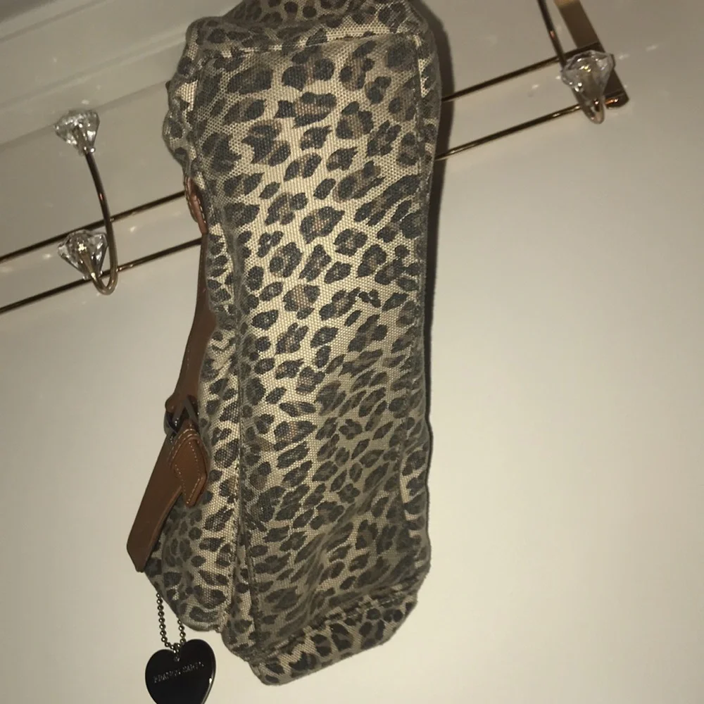 Handbag - Picture 5 of 8